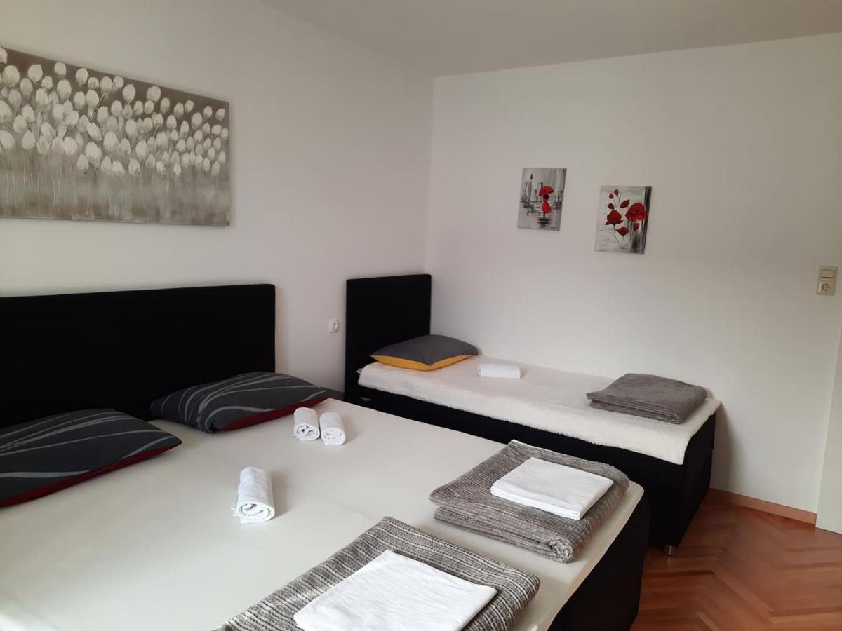 Apartments Rose Loboja Makarska Exterior photo