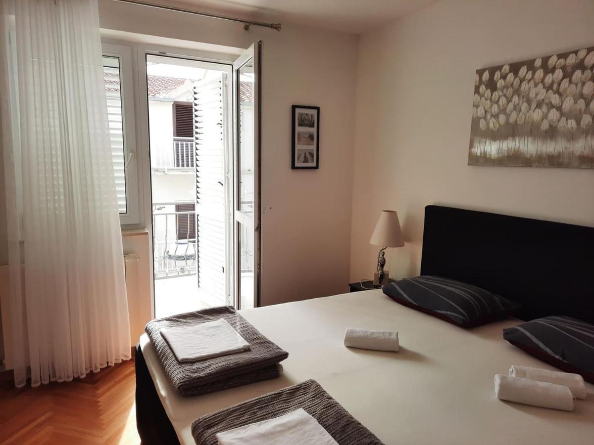 Apartments Rose Loboja Makarska Exterior photo