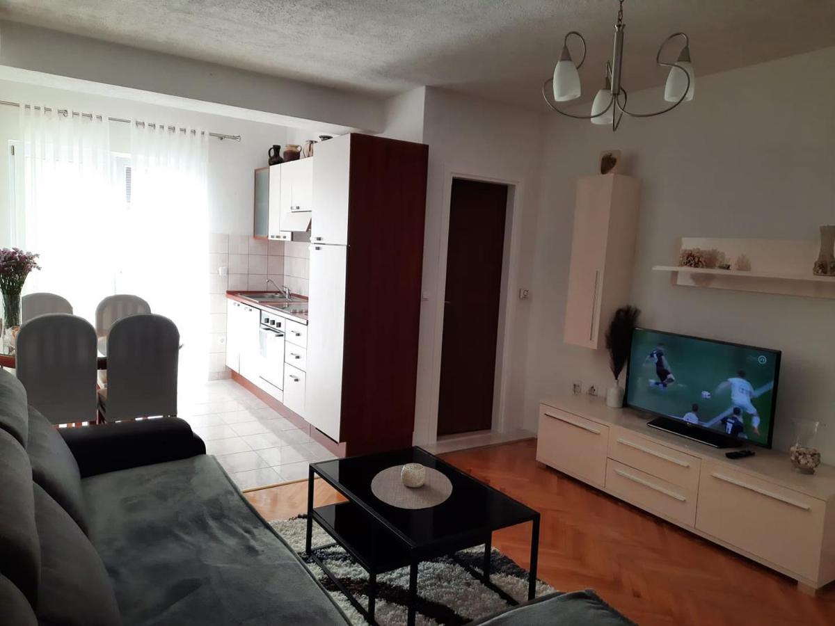 Apartments Rose Loboja Makarska Exterior photo