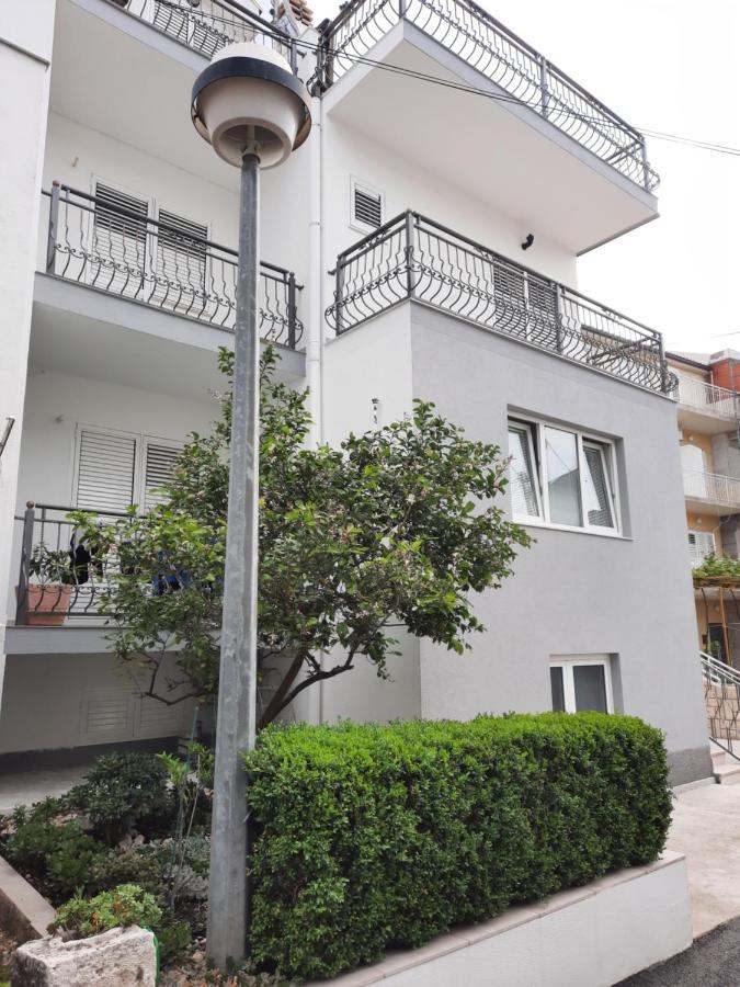 Apartments Rose Loboja Makarska Exterior photo