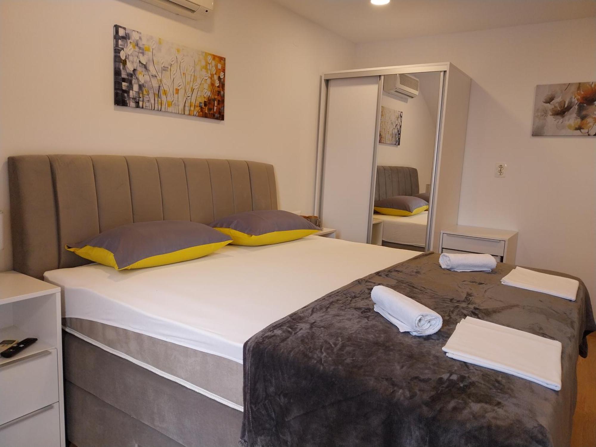 Apartments Rose Loboja Makarska Exterior photo